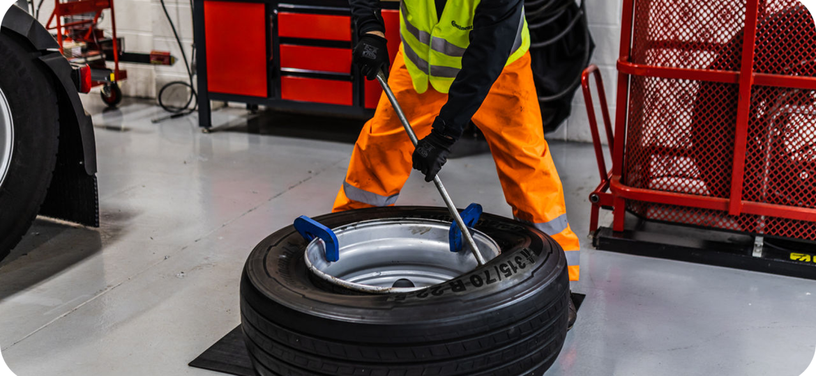 Urgent Tyre Fitting - Fast Mobile Tyre Services